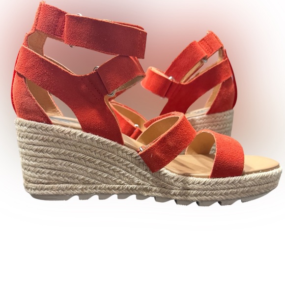 Sorel Women’s Cameron Multi Strap Wedge Sandals in Signal Red Size 10 - Picture 3 of 13